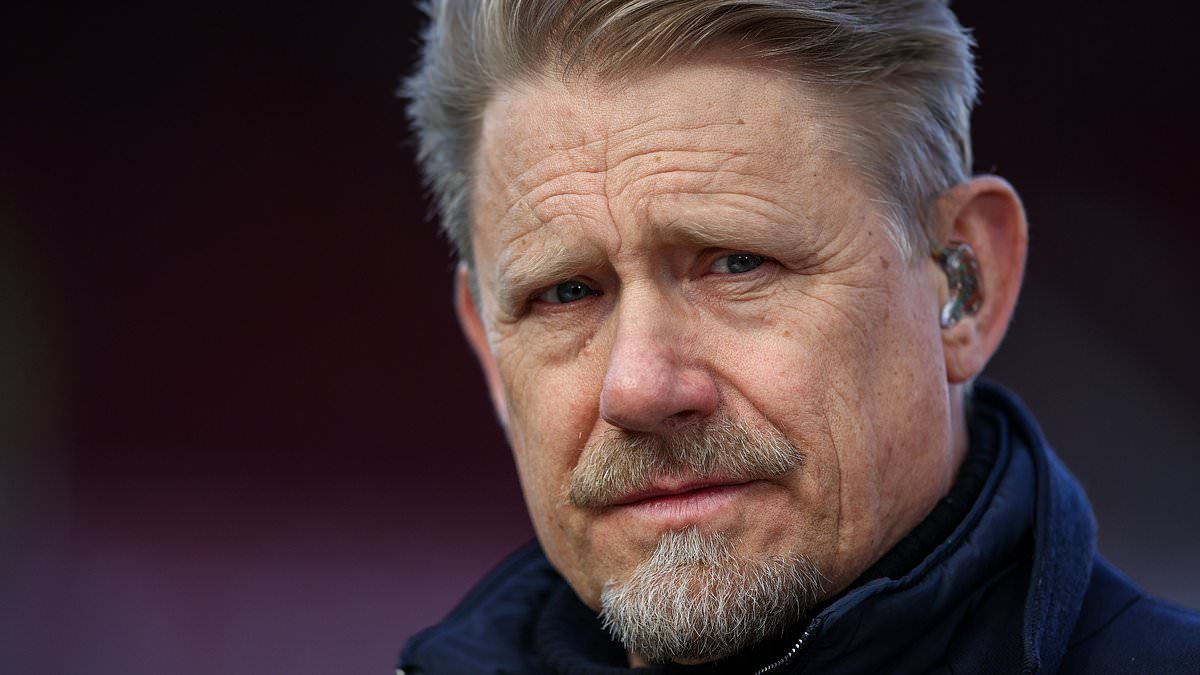 Peter Schmeichel defends struggling £47m Man United star