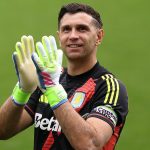 Aston Villa want a new goalkeeper casting doubt over Martinez future