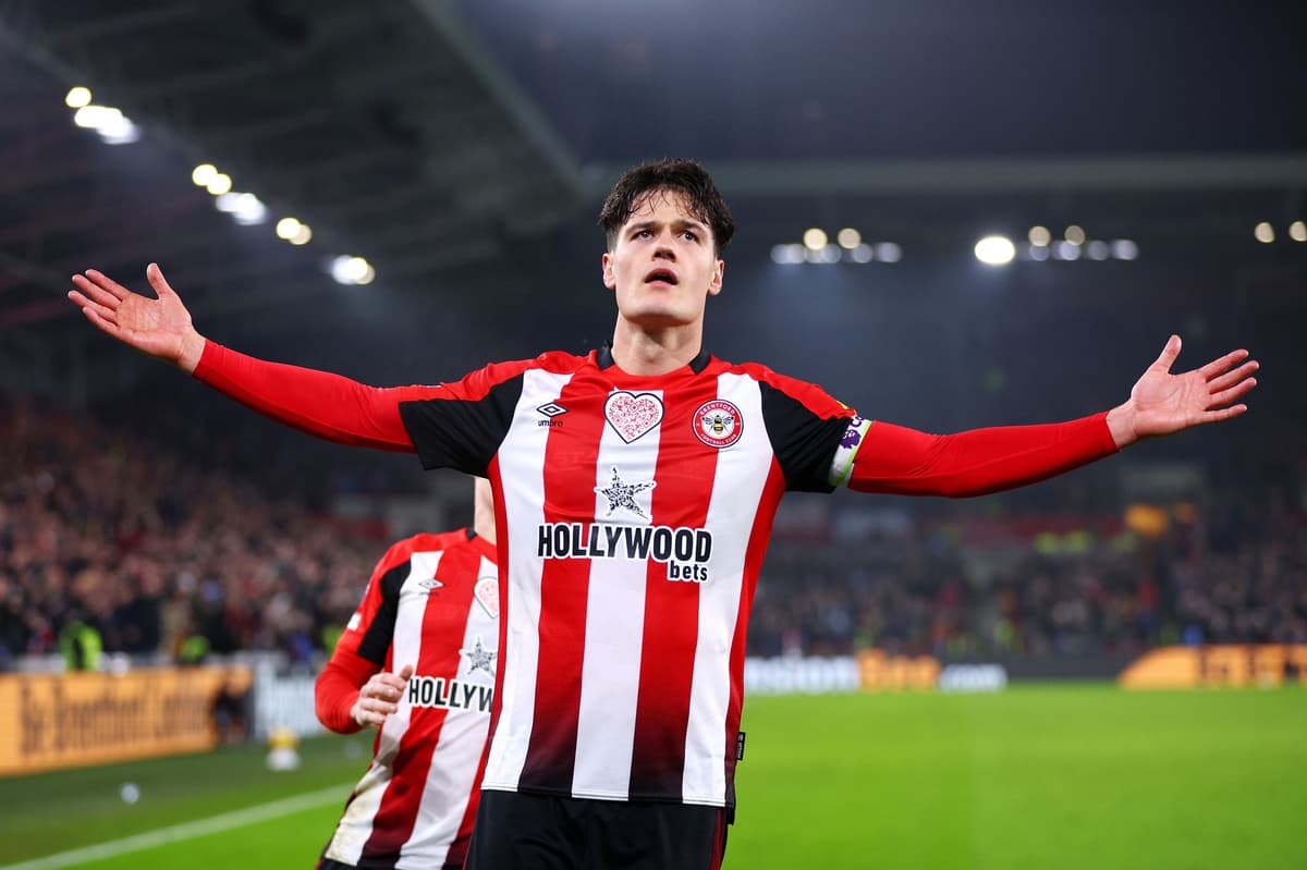 Arsenal could fight Tottenham for Frank favourite after Zubimendi deal