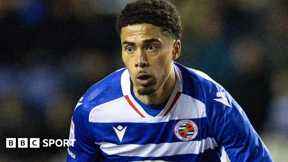 Harvey Knibbs: Charlton Athletic sign Reading midfielder for undisclosed fee