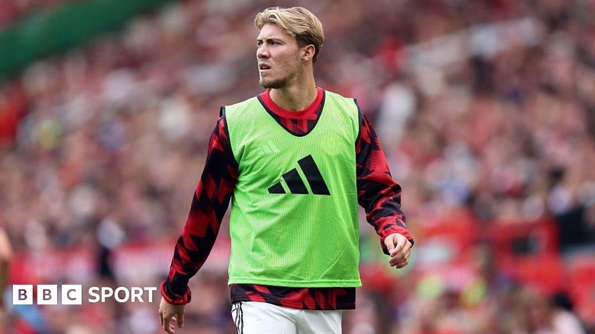 Manchester United striker Rasmus Hojlund close to completing Napoli transfer