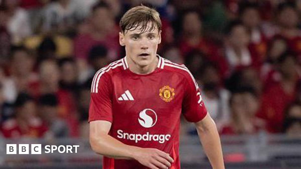 Manchester United player Jack Moorhouse joins Leyton Orient on loan