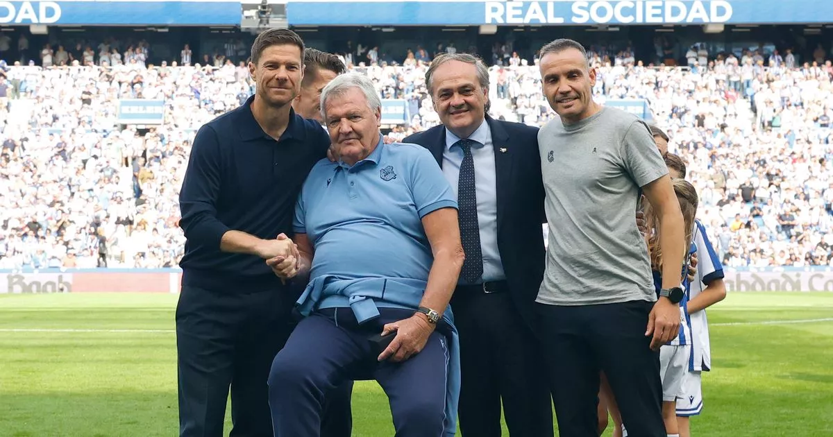 Wales legend John Toshack in rare public appearance amid health issues